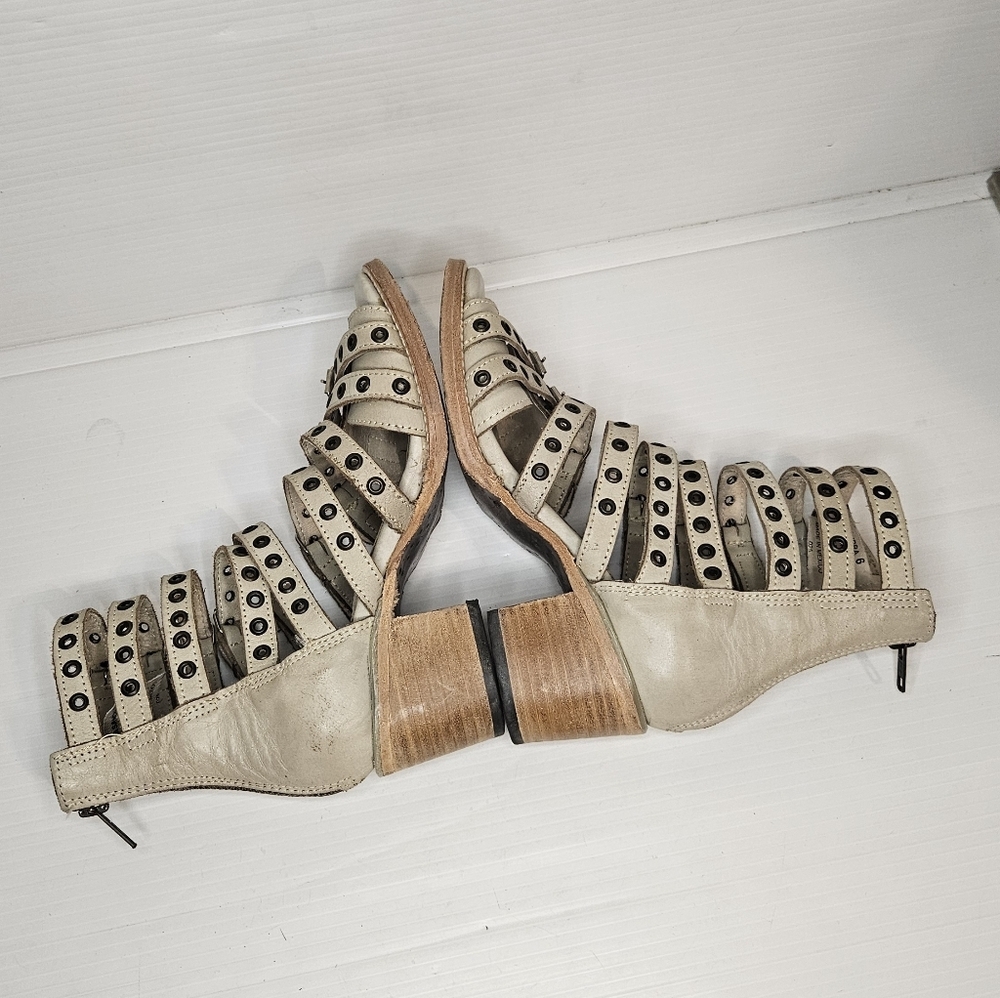 Freebird by Steven Casandra Gray Studded Multistrap Leather Sandals Size 6 - Picture 8 of 11